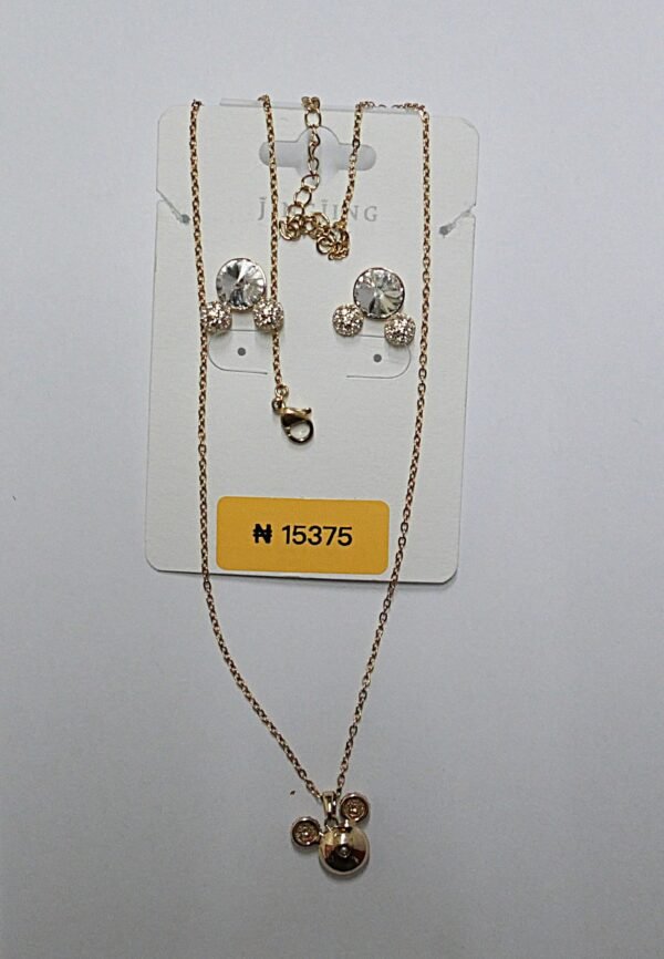 Gold Necklace and a pair of Earring