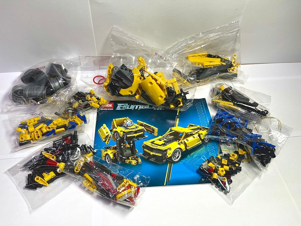 Transformers: Bumblebee Building Block - Image 2