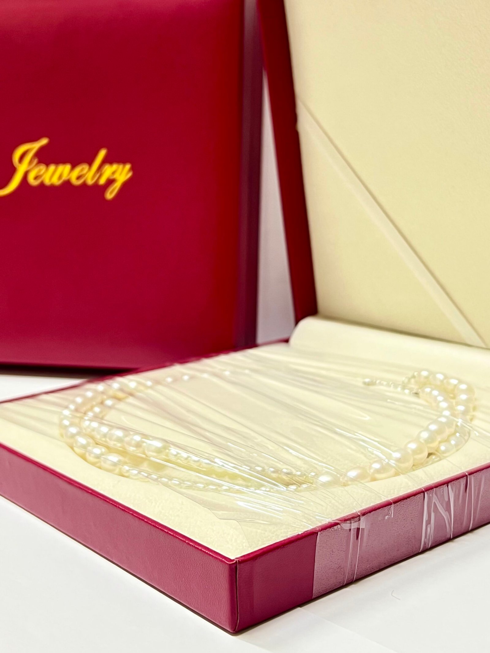 Elegant Luxury Multi-Layer Freshwater Pearl Necklace - Image 3